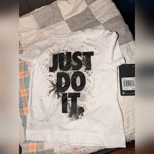 Brand New Nike  Boys 2t Shirt